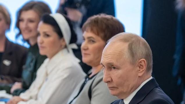 特朗普30天停火坑普京？俄军挺进苏贾，泽连斯基的王牌没了！