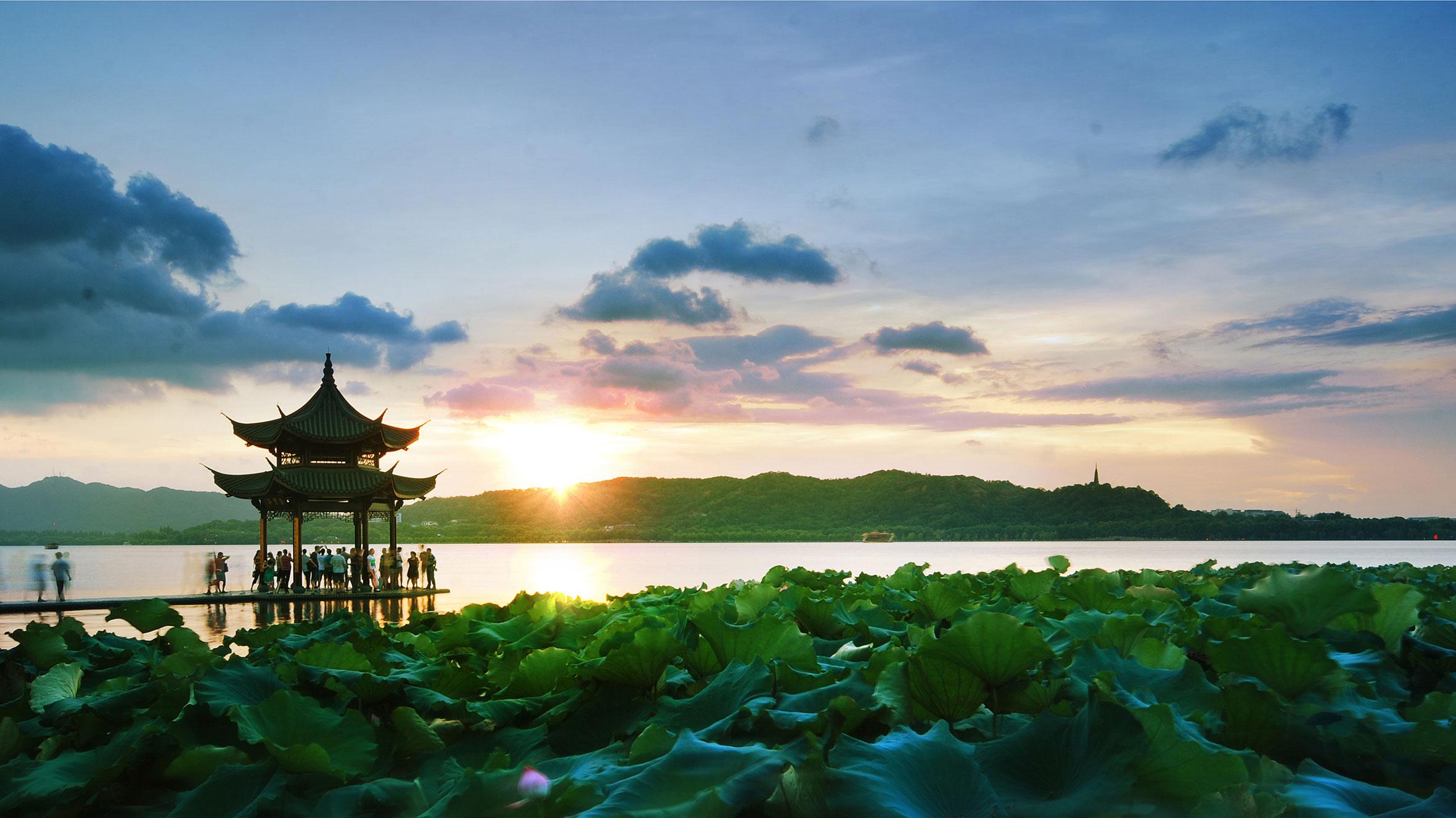 《退休后的杭州之旅：探寻江南韵味》🚶‍♀️👀