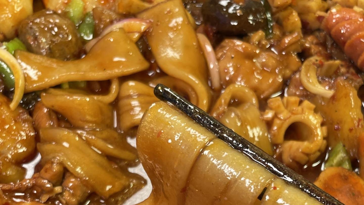 一口入魂的家常火锅鸡，零技巧也能香到舔盘