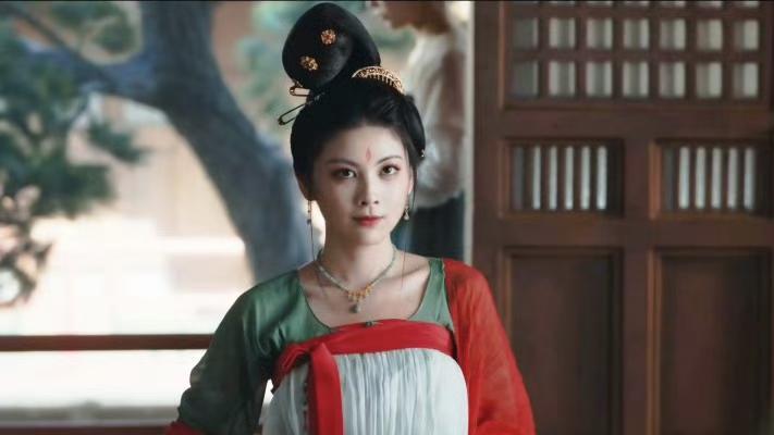 《无忧渡》两位女演员王伊瑶、哈尼克孜，颜值演技大比拼，究竟谁更胜一筹？
