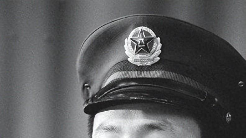 28年前孤身勇斗歹徒的英雄徐洪刚，身中14刀，后来怎么样了？