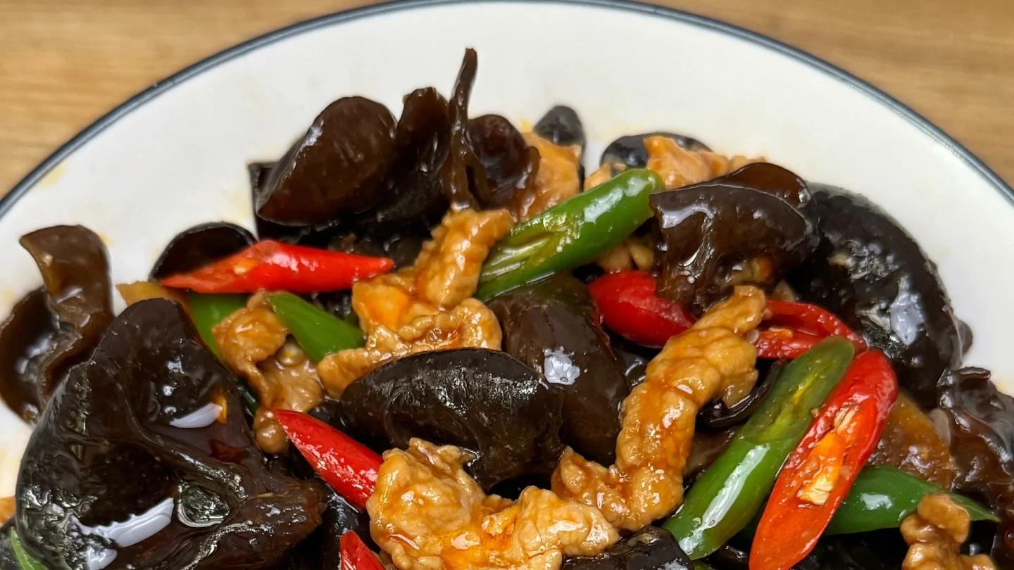 跟我这样做，简单又美味！木耳炒肉好吃到全家夸的家常做法