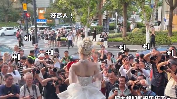 租一天8万块，史上最贵COS服比高定还华丽