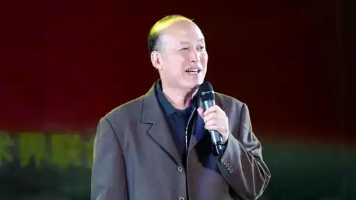 郭达隐退春晚真相首曝，20年辉煌背后的女人战争