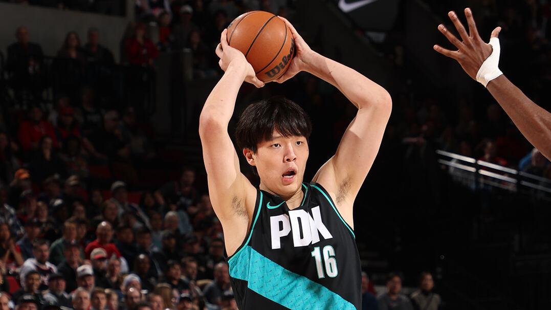 惨遭3连败！夏普空砍29分，无缘连续4场30+，杨瀚森9分5板3助1帽