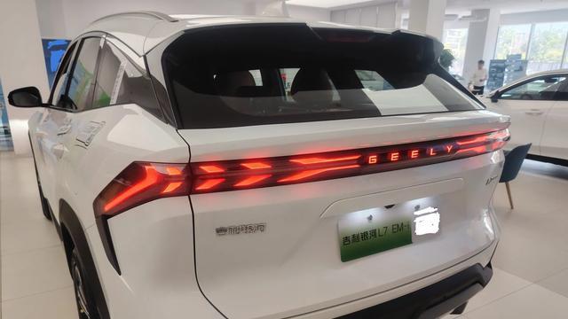 国补后仅8万多的吉利银河L7 EM-i 115km远航版值不值得入手