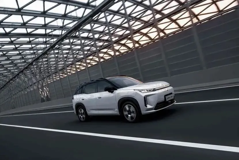 搭载广汽GSD，两种动力系统 10.48万元起！埃安AION i60上市