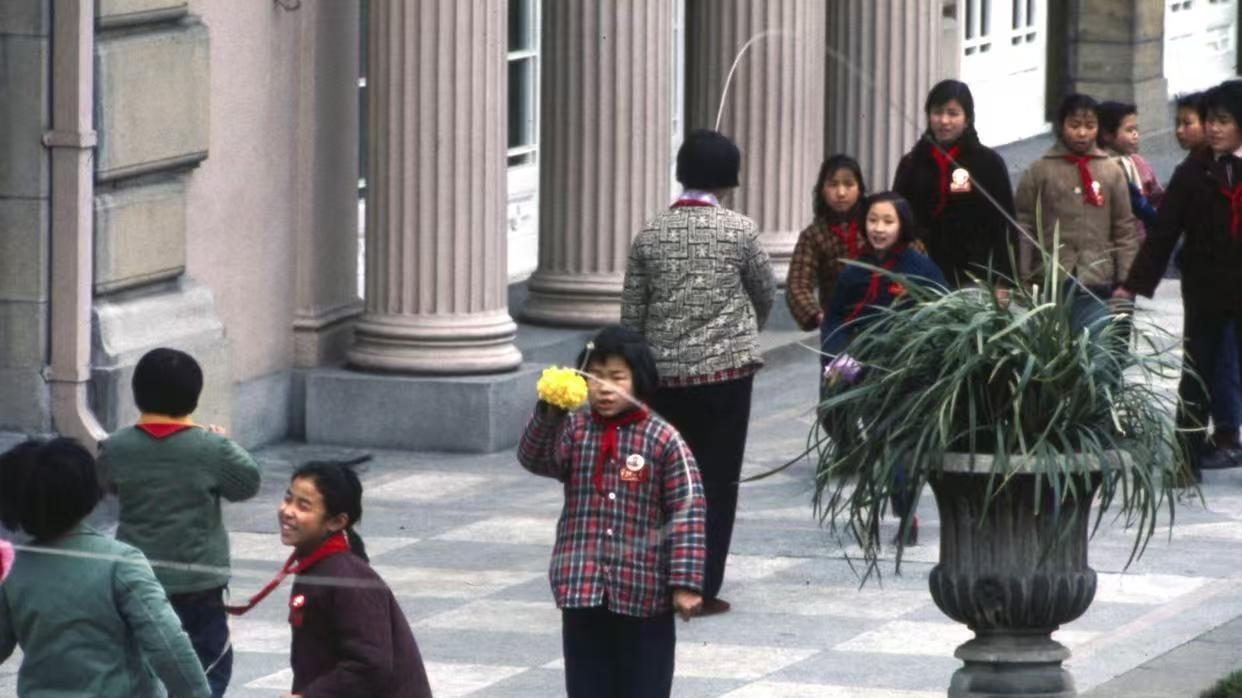 86年因800元彩礼退婚，转头娶了隔壁村寡妇，没曾想从此步步高升
