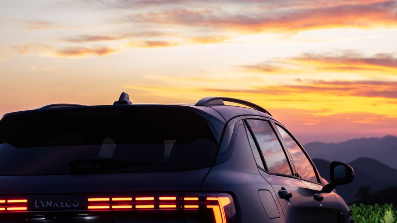 应对郊野复杂路况，领克 01 焕新版硬核实力让人安心