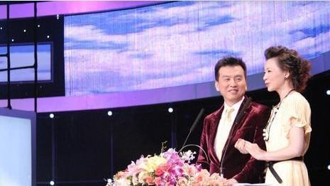 夜上海，旧时光，董卿与张泽群，还能重逢吗？