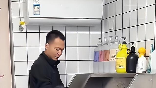 主人已将艾特遗体带回家，陈乔恩疑似为“艾特”去世发声