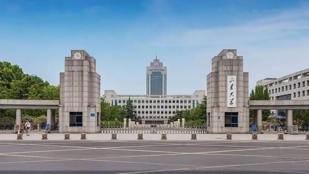 国家奖学金获奖人数：山大1042人排第一，吉大1032人，北大412人