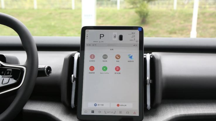 谁说沃尔沃是二线品牌？双电机四驱无仪表，小型SUV，售价26.38万