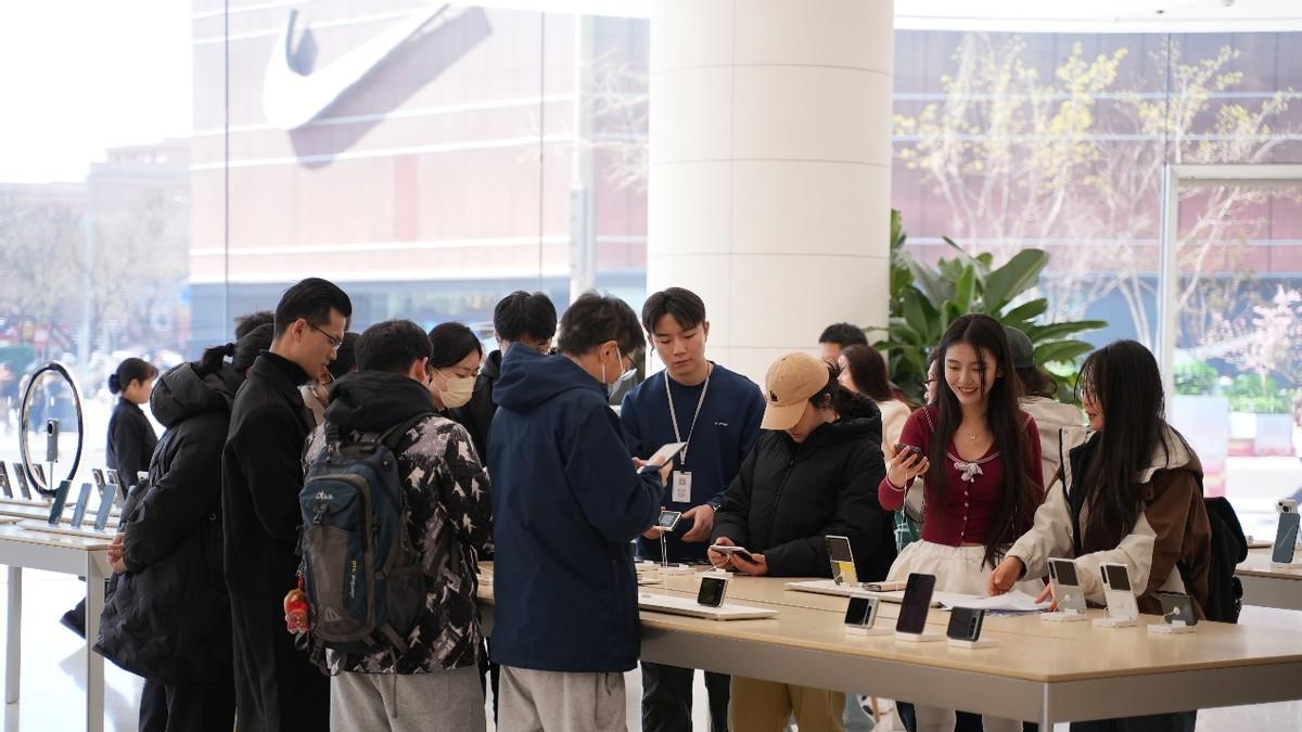 华为Pura X开启首销，12期免息轻松拥有阔折叠