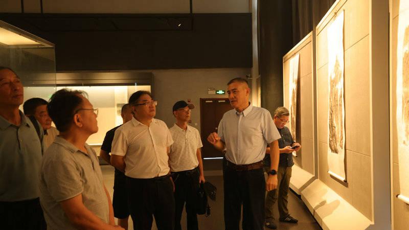 《刘越胜画展》在肥东县博物馆盛大开幕 笔墨绘乡愁引多方共鉴