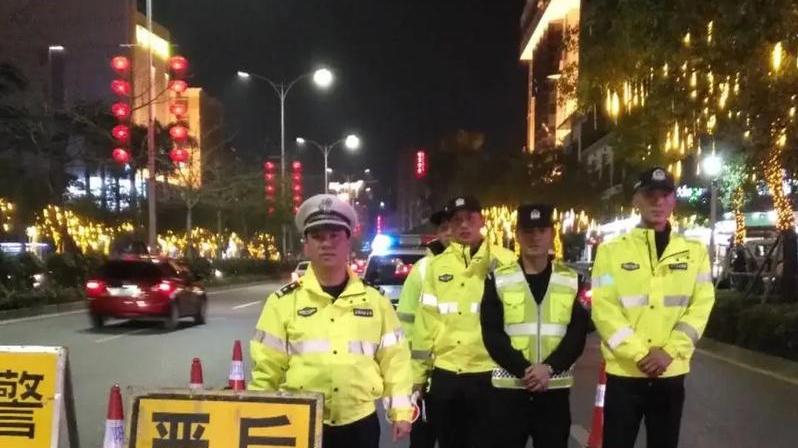 对比普通老百姓醉驾：为什么醉驾庭长还能接电话等提前退休？