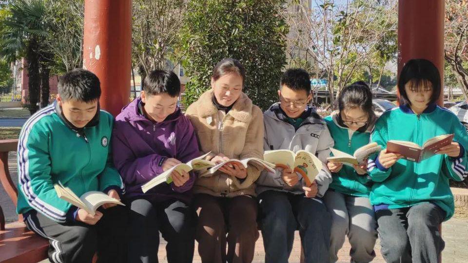 信阳市第五初级中学教师周晶晶：细微处育人 无声处润心