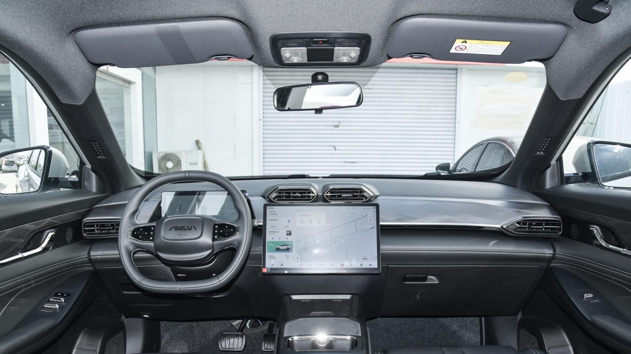 神龙自救请用点心，新车HEDMOS示界06首发，风神L7换标+蹭华为？