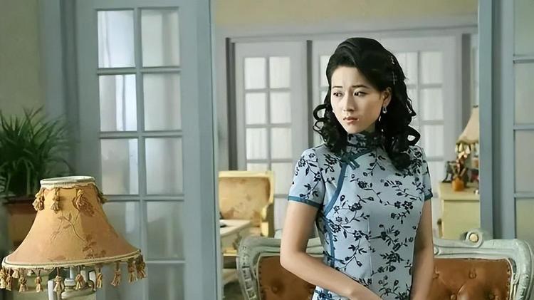 从春晚宠儿到痛失挚爱， "夏雪妈妈"戚慧的涅槃重生