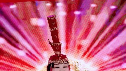 索伦嘎：用歌声传递力量，闪耀双盛会舞台