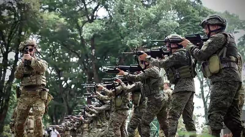 想动武？仁爱礁冲突后菲总参谋长警告我国: 有一人阵亡就准备开战