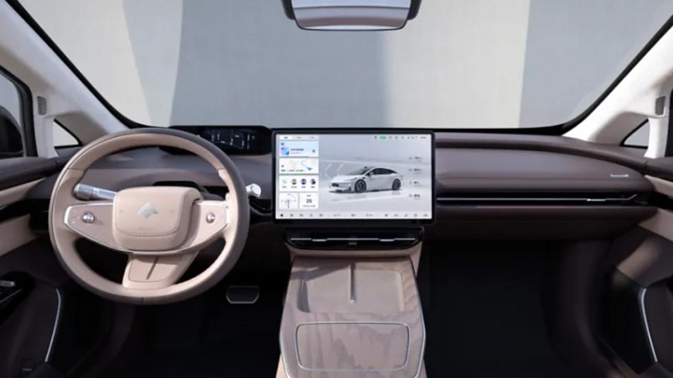 小米SU7的对手，车长近4米9，续航710km，才20万出头