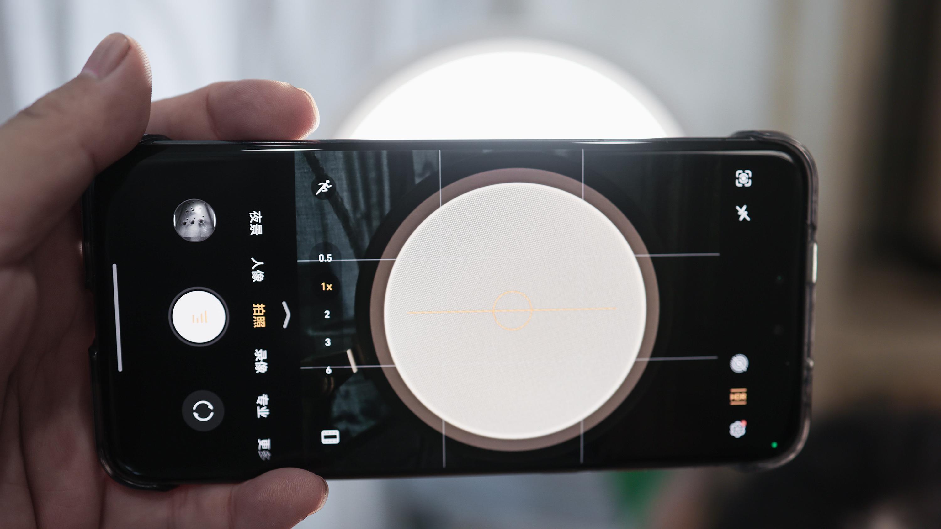 书客 SKY 护眼台灯：RRT2.0 红光硬核护目，孩子学习路上的“光感保镖”