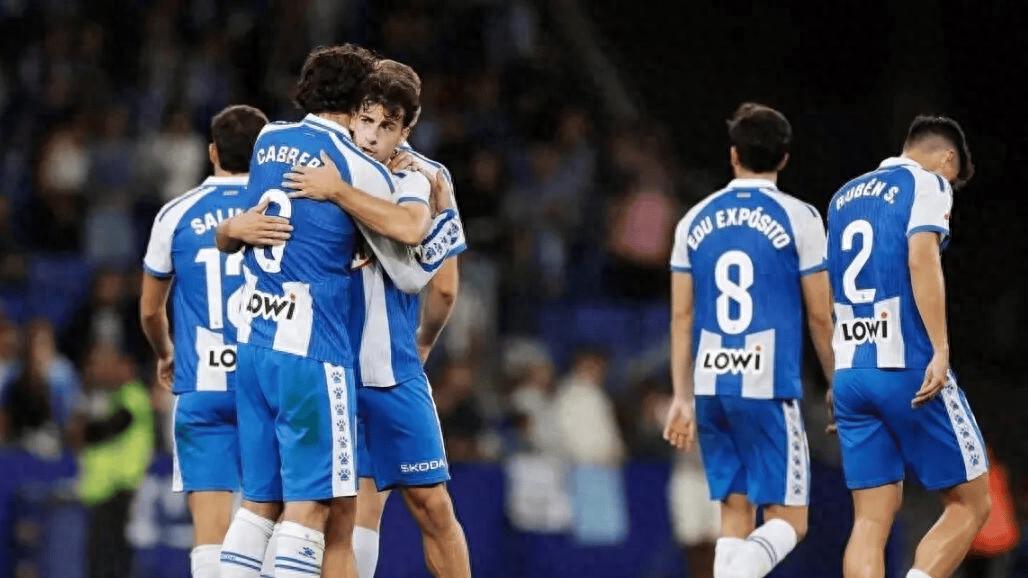 今日足球预测分析二串一：利雅得新月 vs 萨德和比利亚雷亚尔 vs 曼城