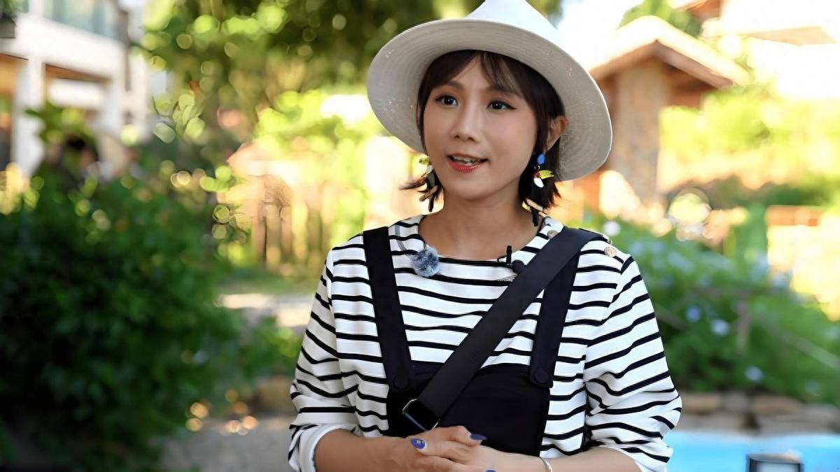 广东台最红新闻女主持李静雯回归家庭后事业受挫