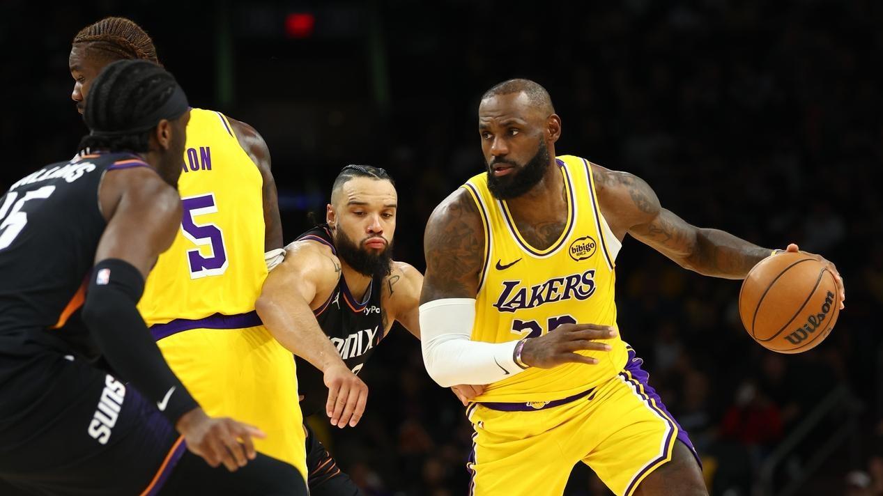 詹姆斯在赛后用7个字解释湖人输给太阳队的原因