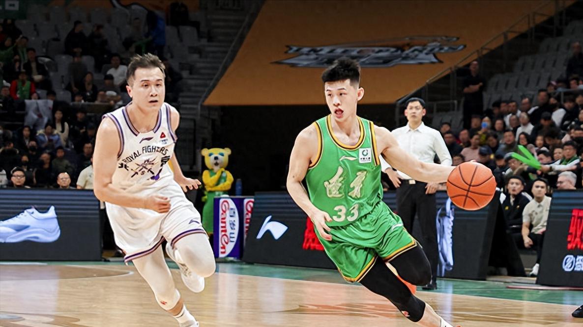 辽宁豪取二连胜，大姜表现不逊小龙，杨鸣指导高情商表态