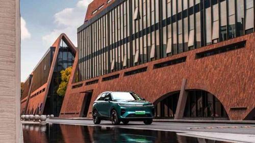 从二代哈弗枭龙MAX看中国汽车的审美突围