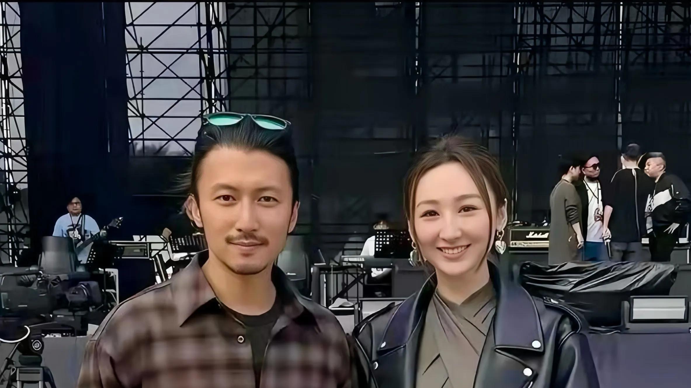 谢霆锋从小鲜肉帅到大叔，留着胡子也那么有魅力，是优秀的好男人