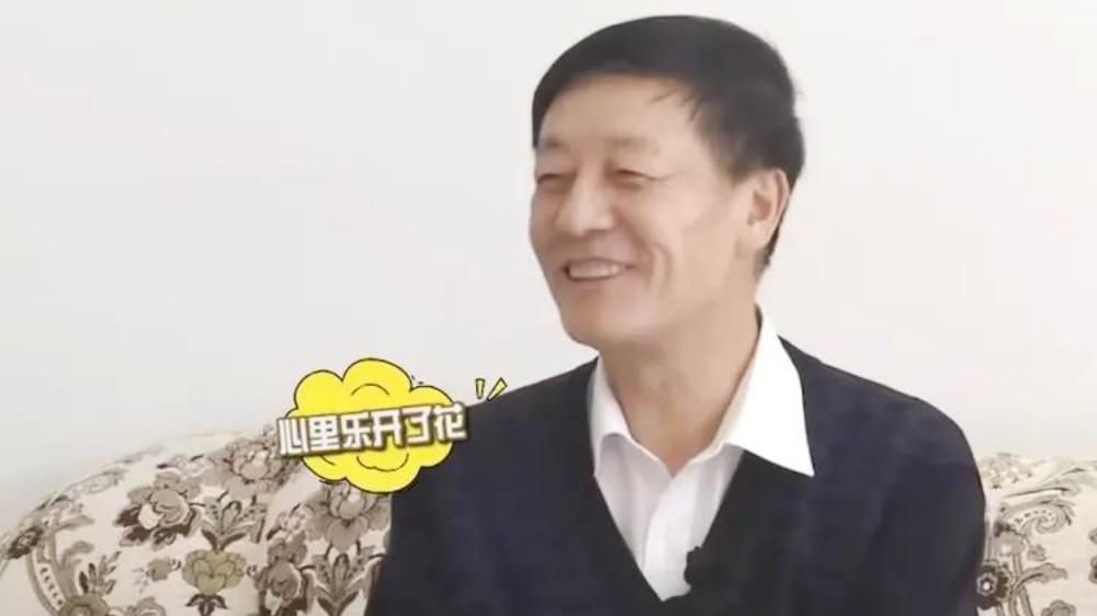 62岁大妈相亲，目标明确：寻找经济实力雄厚的年长伴侣，并表达入住男方家中意愿。