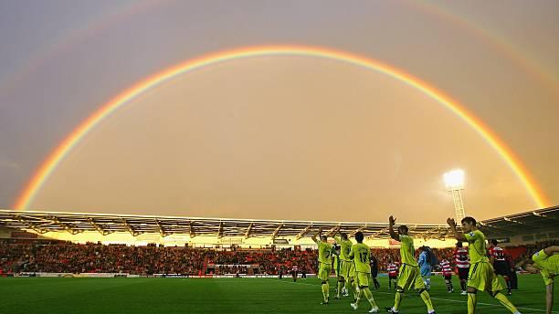 马拉多纳：从布宜诺斯艾利斯贫民窟走出的足球之神