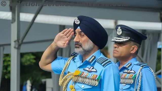 印度宣布击落4架F-16战机：不接受失败，4000亿购买140架隐身战机