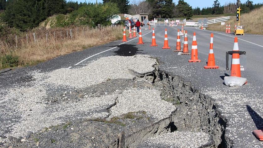 网友反映济宁海川路与鸿广路西北角处路面沉降问题 最新官方回应来了