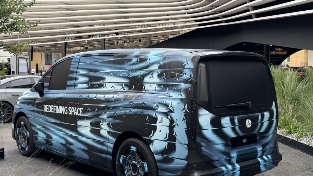 奔驰全新MPV官宣！外观造型首次出现，你能接受吗？