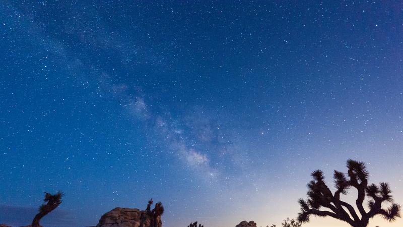 许多同学外出打暑假工，外面到处是坑和陷阱，想找份工作真的很难！