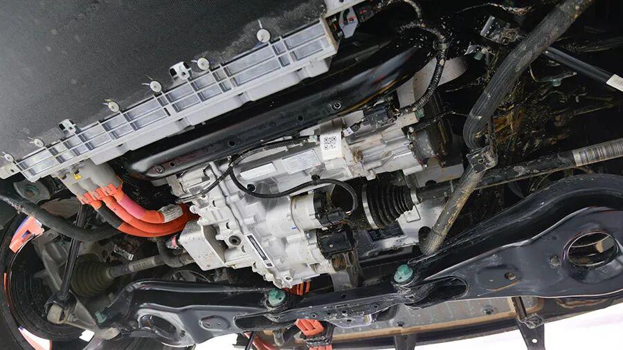 方程豹钛3拆车：这种悬架真少见，没想到在比亚迪车上看见！