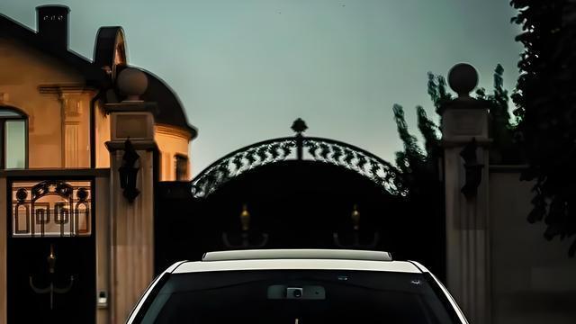 90年代豪车凌志LS400，广东土豪的移动行宫，当年80万如今价值翻十倍