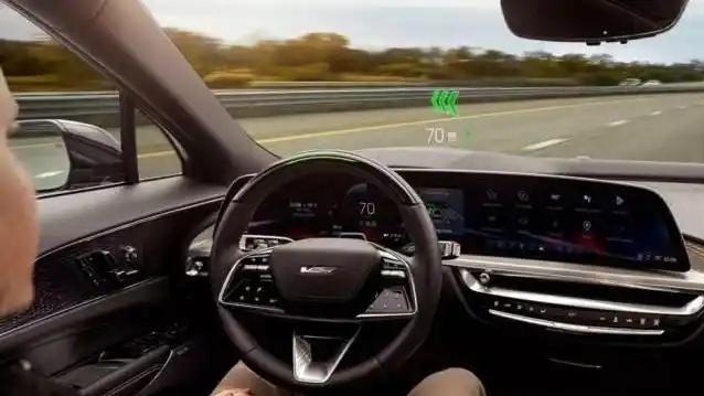 售价79990美元，双电机四驱+624匹马力，全新凯迪拉克Lyriq-V亮相