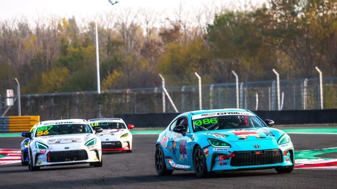 精彩绽放，利奥车队顺利完成2025赛季征程