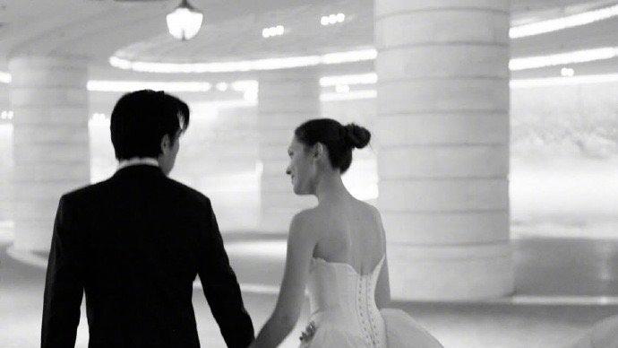 “浪子”邱泽补办婚礼，许玮甯着婚纱美登热搜：这对CP终把偶像剧拍成纪录片！