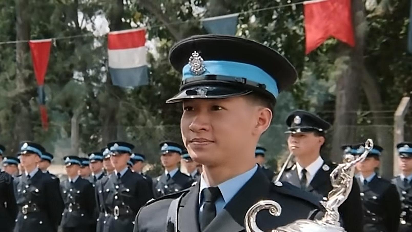 他用事实证明，成功男人背后都需要这样的女人！