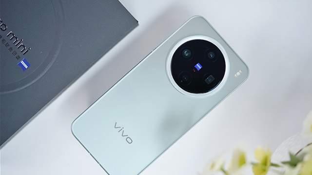 vivo终于妥协，蔡司影像+5700mAh+295万跑分，高端旗舰售价创新低