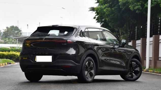 深蓝S05产品实力解析，对比比亚迪元PLUS，性价比优势明显