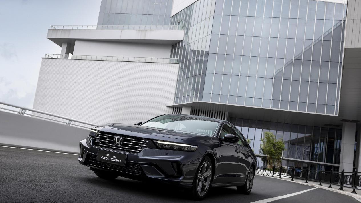 驾趣进阶，颜值焕新！新雅阁新型格双旗舰上市