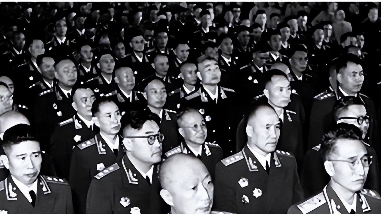 55年授衔后，陈赓直奔西花厅，不等周总理说话就喊：家里点心呢？
