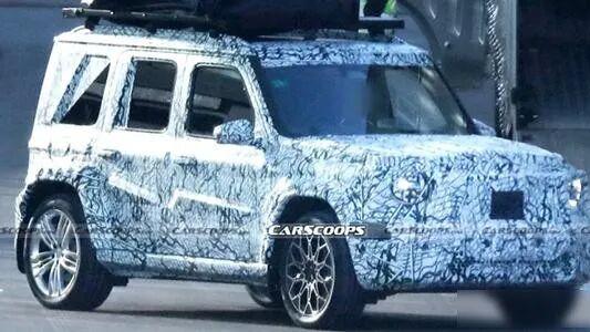 奔驰“小G”路试曝光，G级魂附体却难逃市场冷眼，2027年真能翻身？